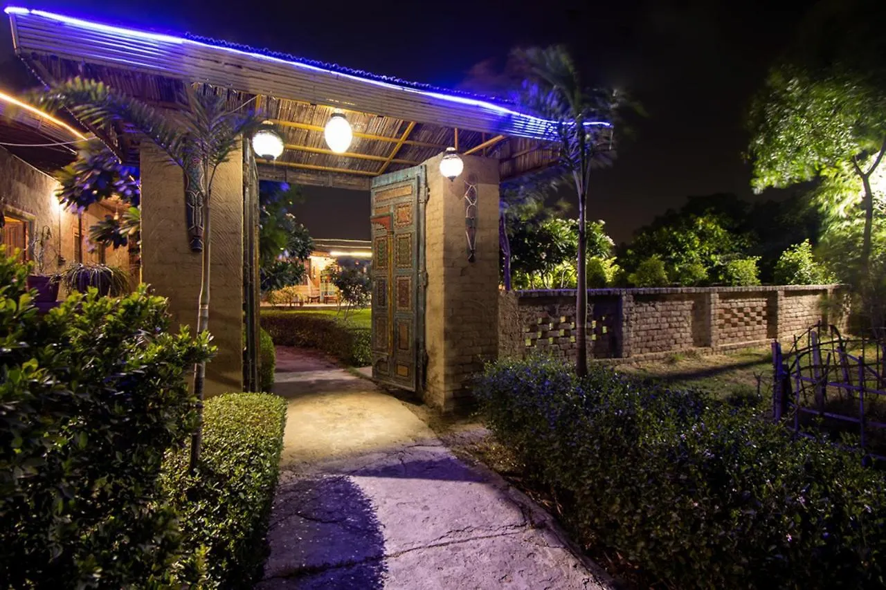 Alloggio per agriturismo Omera Farm Gurugram A Blusalz Rural Experience